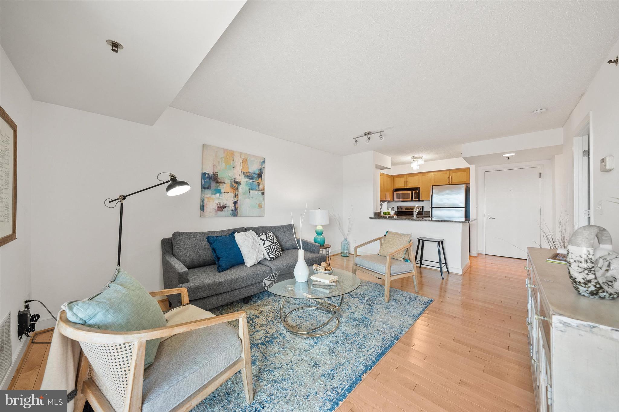 7500 Woodmont Ave #S820