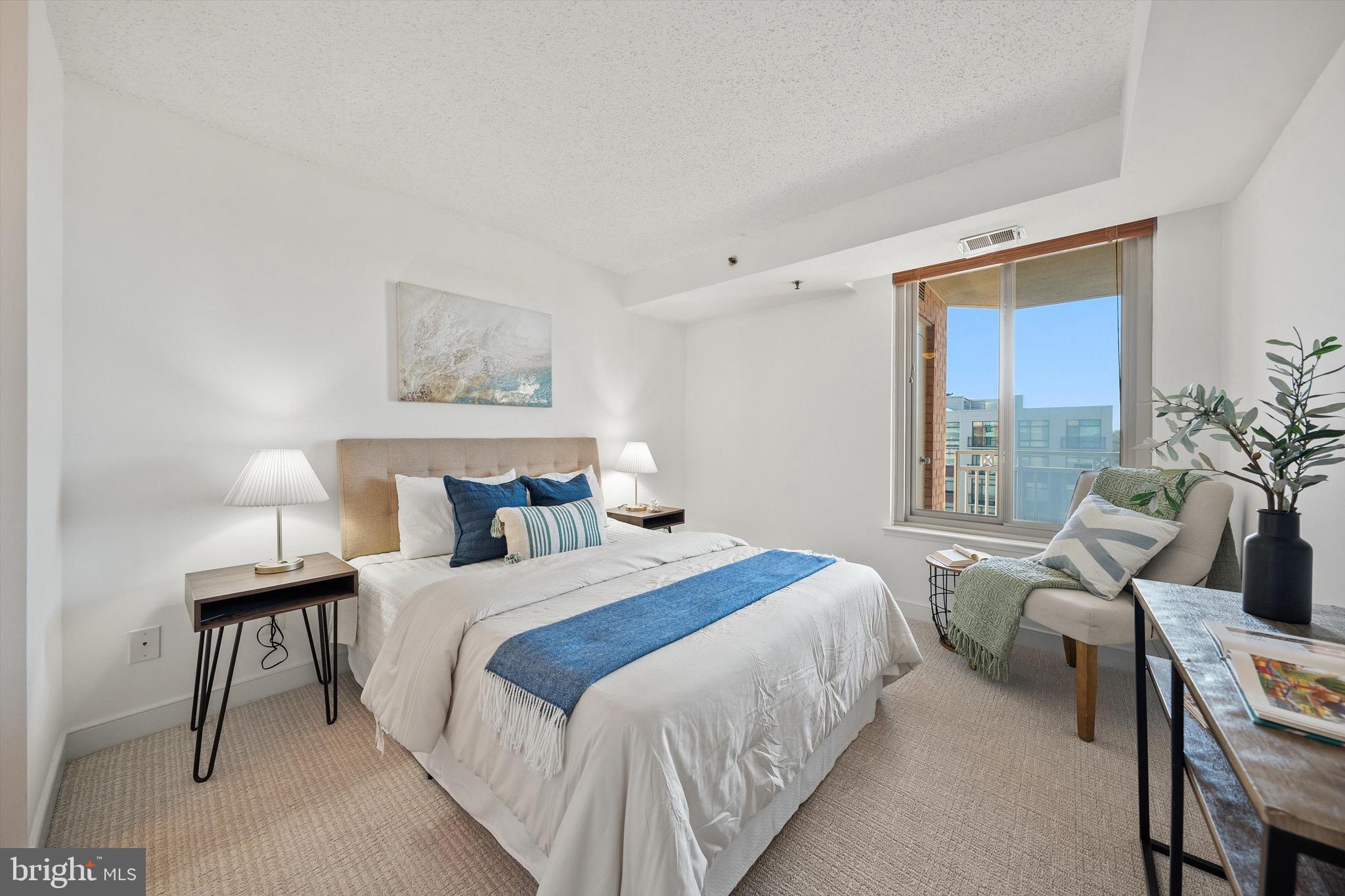 7500 Woodmont Ave #S820