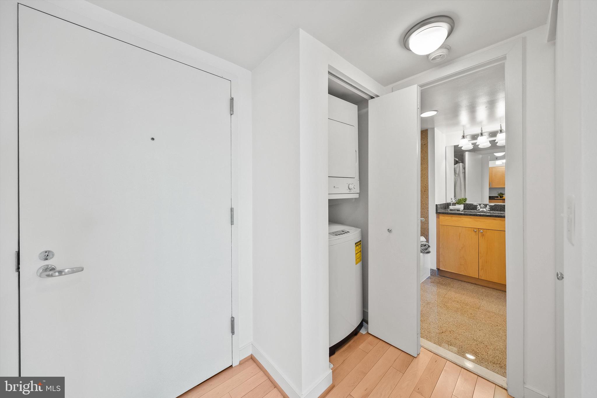 7500 Woodmont Ave #S820