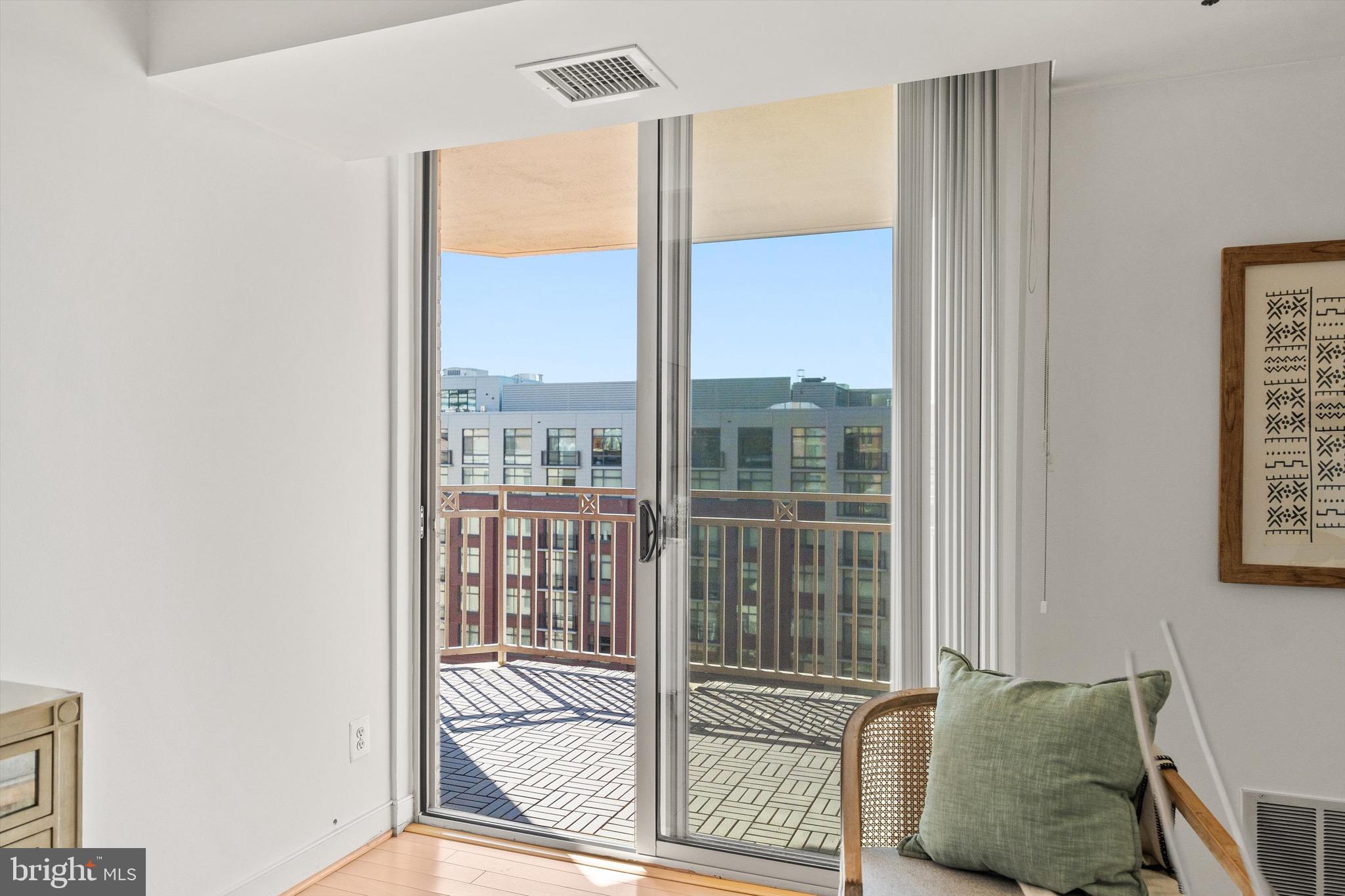 7500 Woodmont Ave #S820