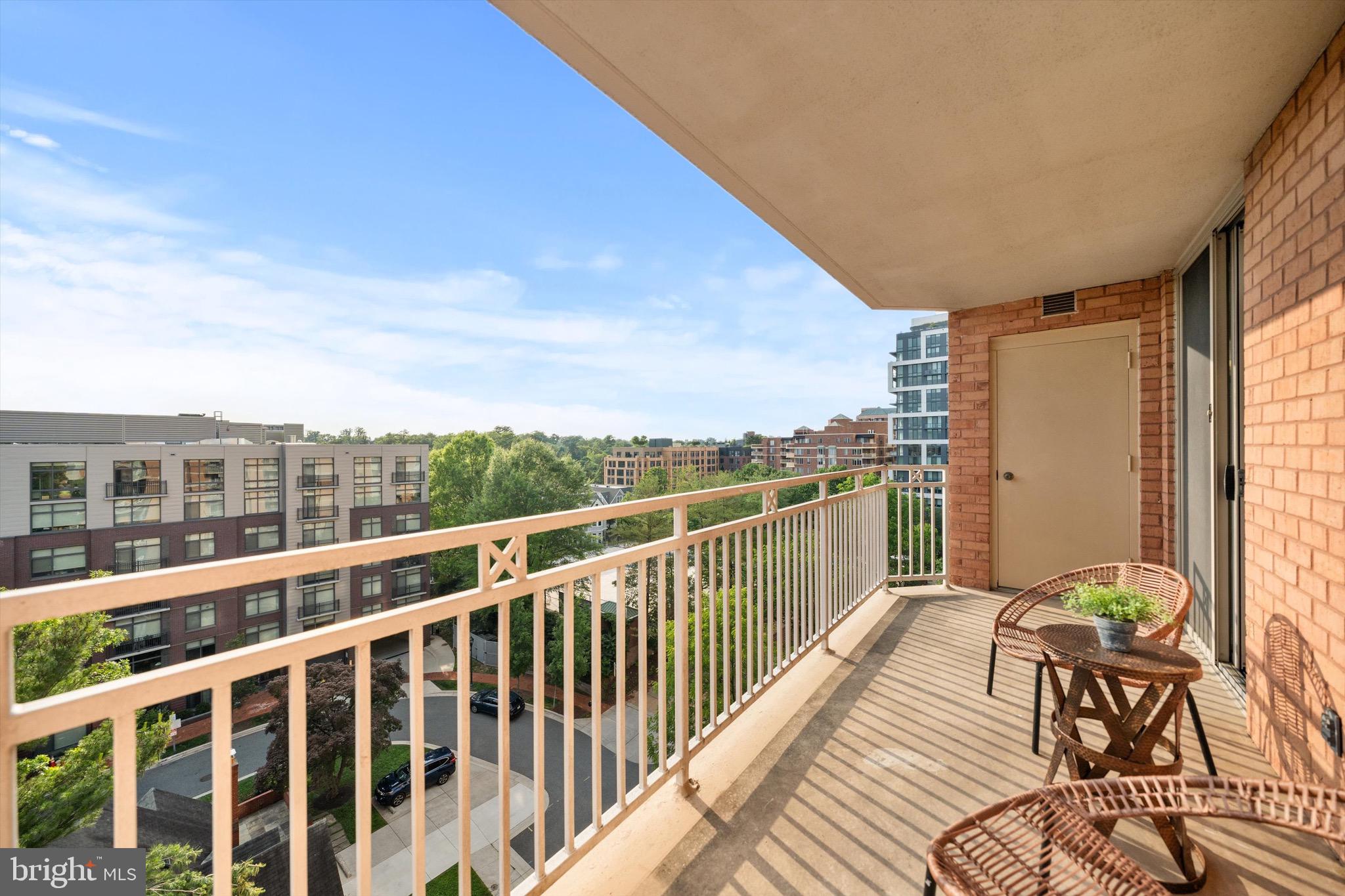 7500 Woodmont Ave #S922