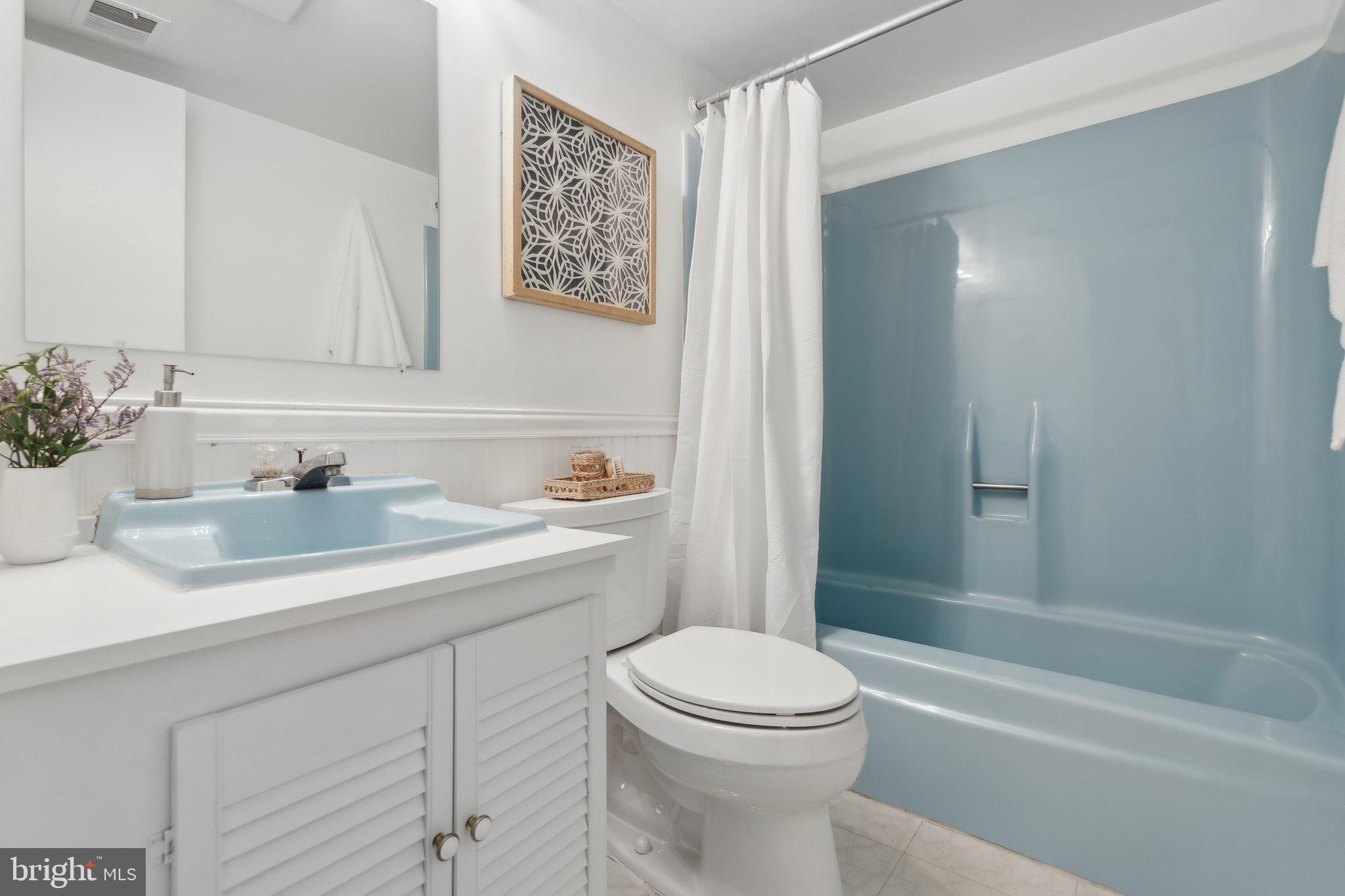 8300 TOMLINSON AVENUE