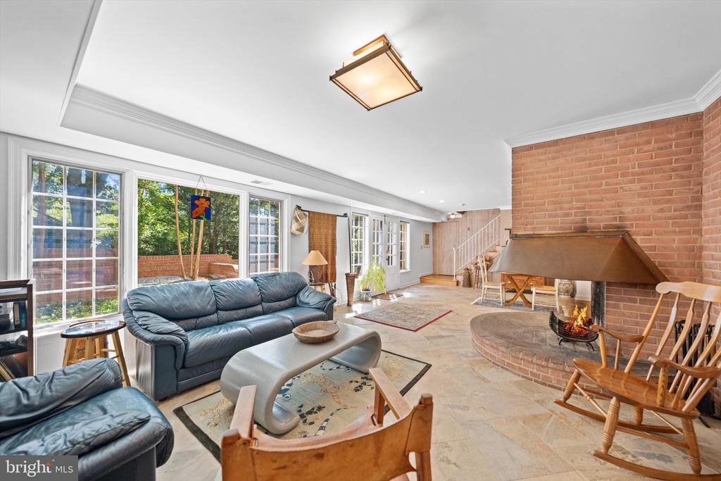 8601 FENWAY DRIVE