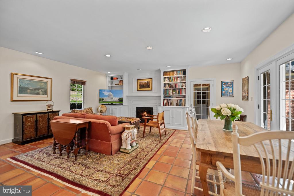 8601 FENWAY DRIVE