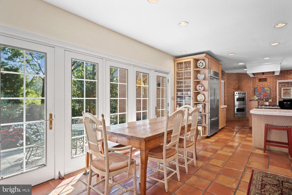8601 FENWAY DRIVE