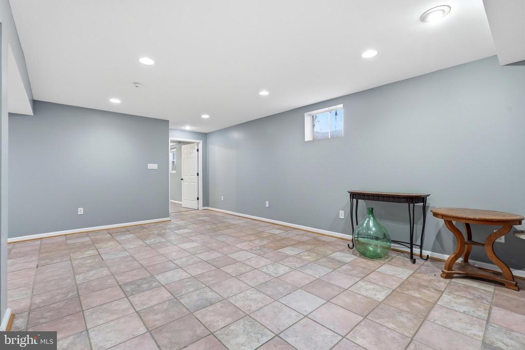 115 LILLIAN LANE