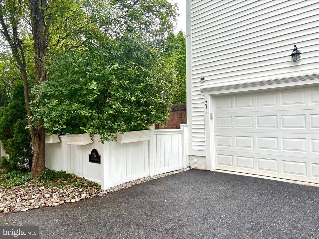 217 WATKINS CIRCLE