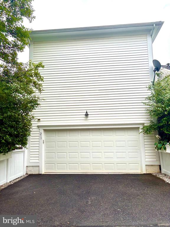 217 WATKINS CIRCLE