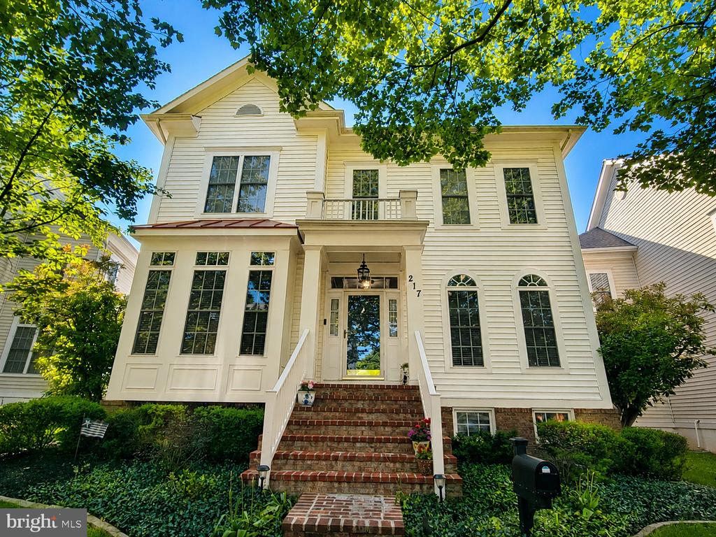 217 WATKINS CIRCLE
