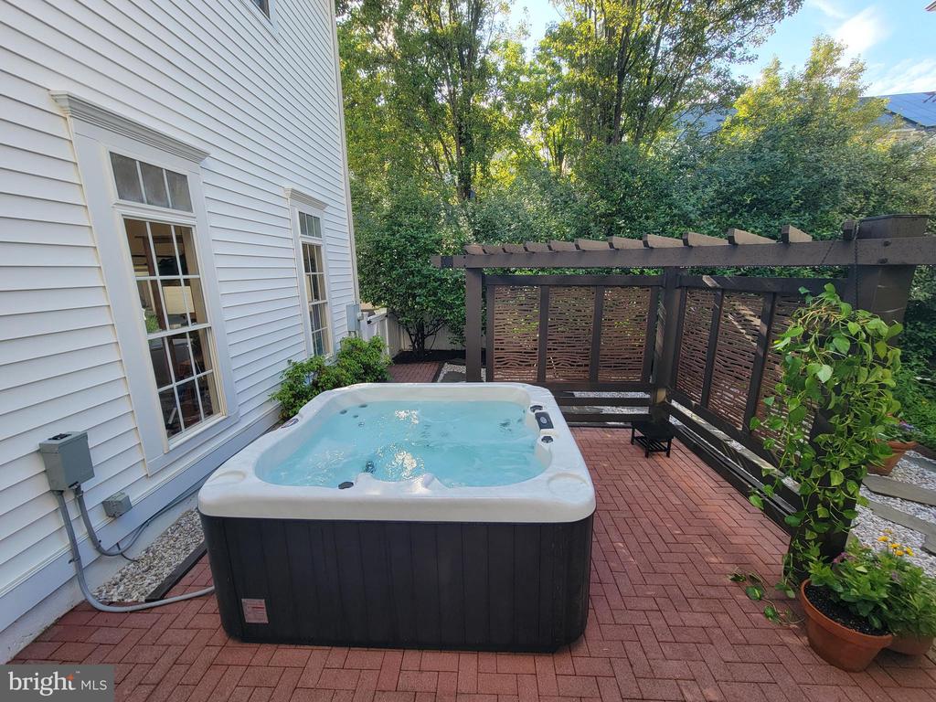217 WATKINS CIRCLE