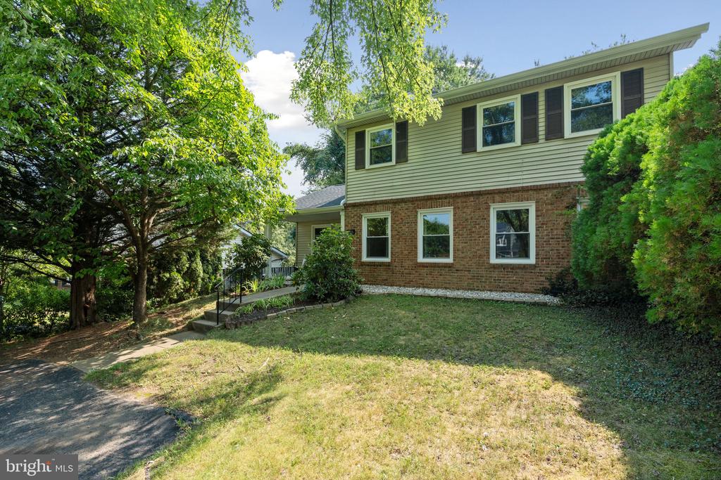 216 N Lincoln Ave