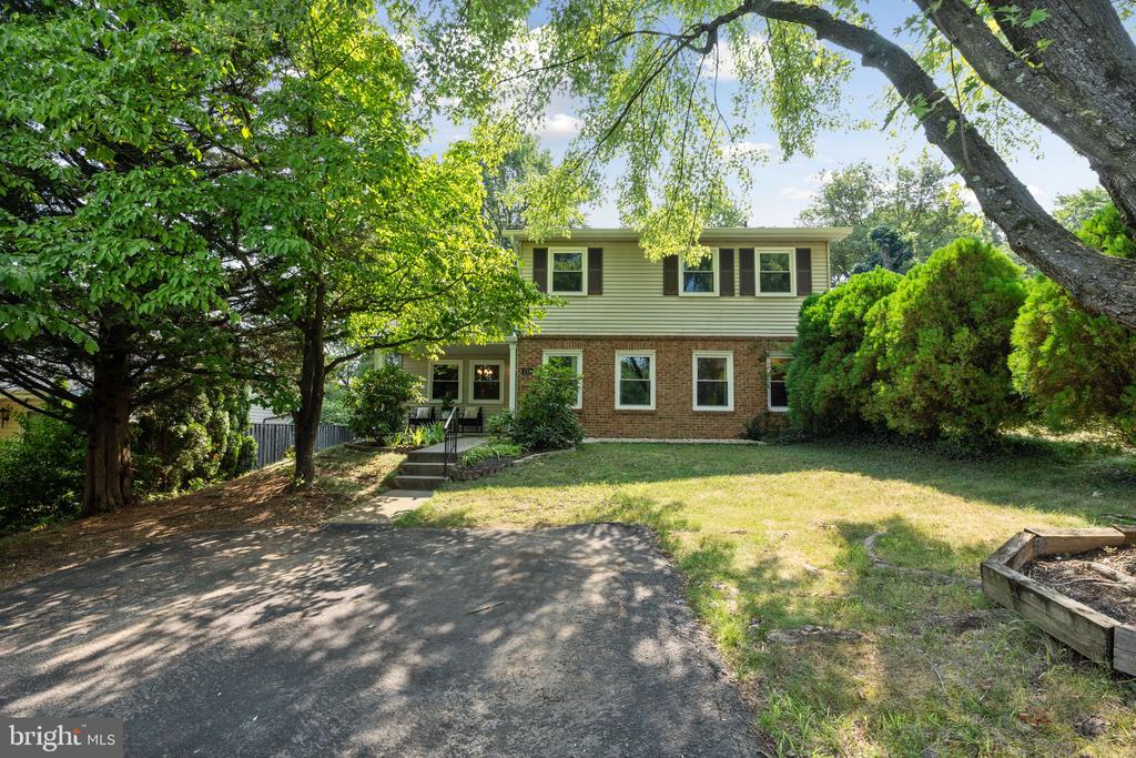 216 N Lincoln Ave