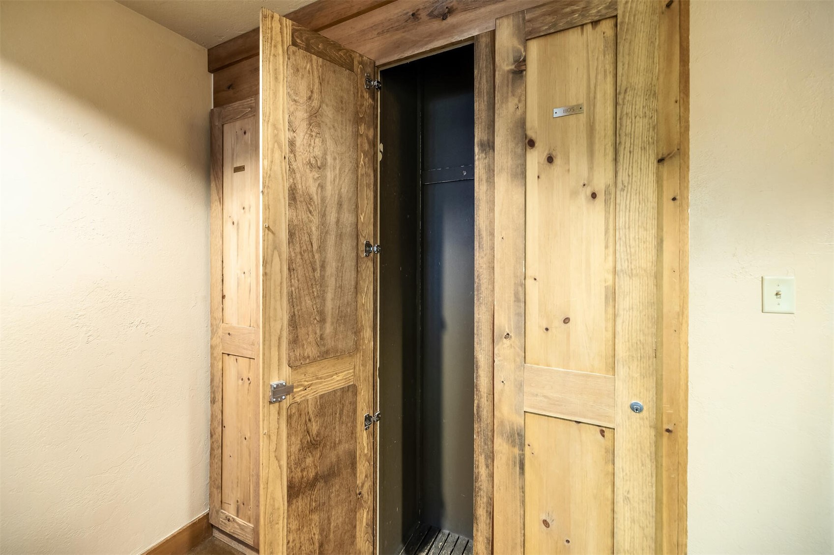 100 Wild Irishman ROAD 1103