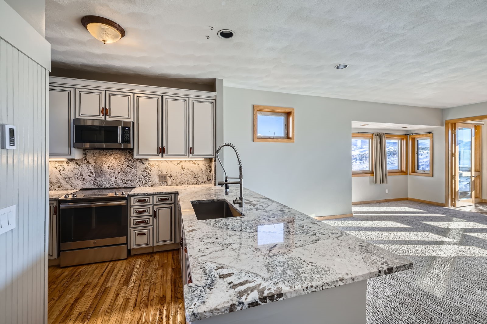 423 Salt Lick CIRCLE 423