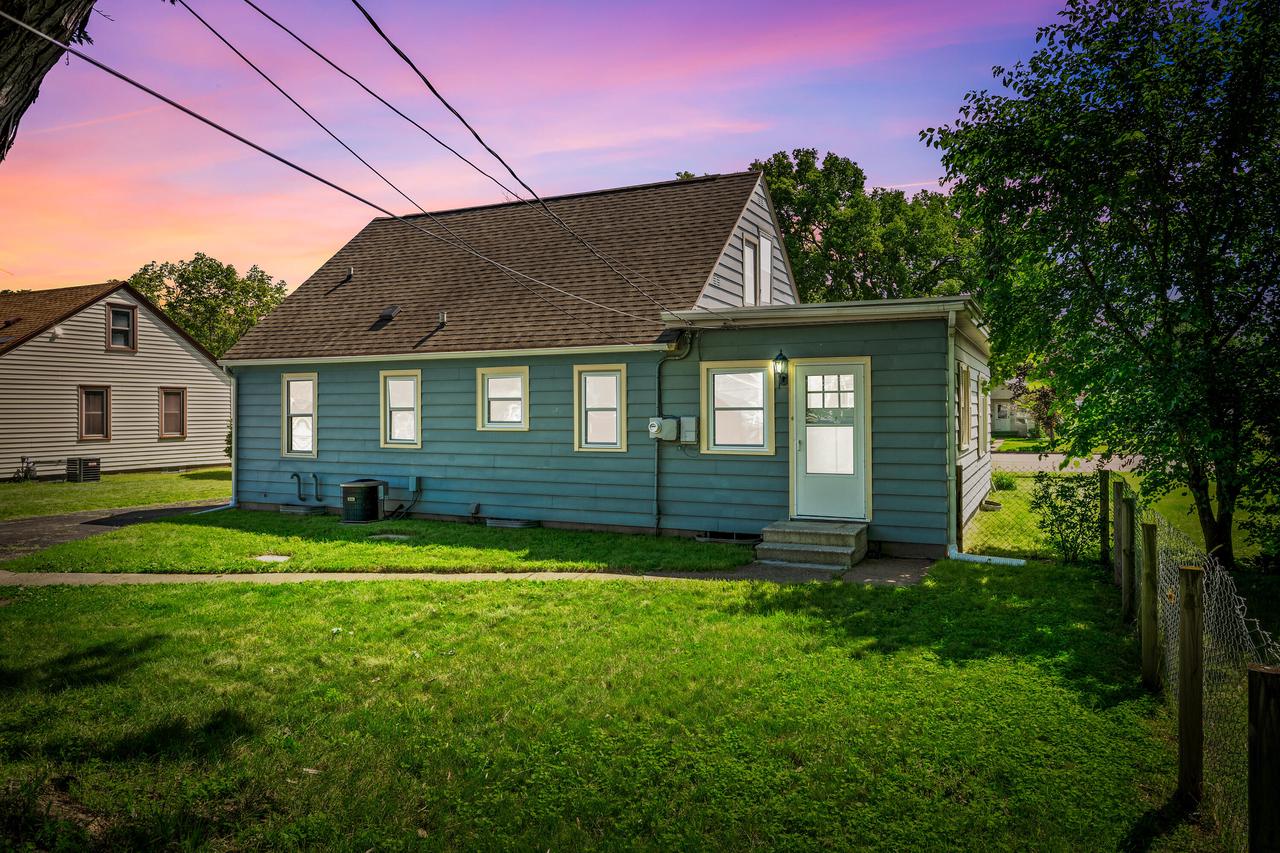 1920 Losey BOULEVARD SOUTH South