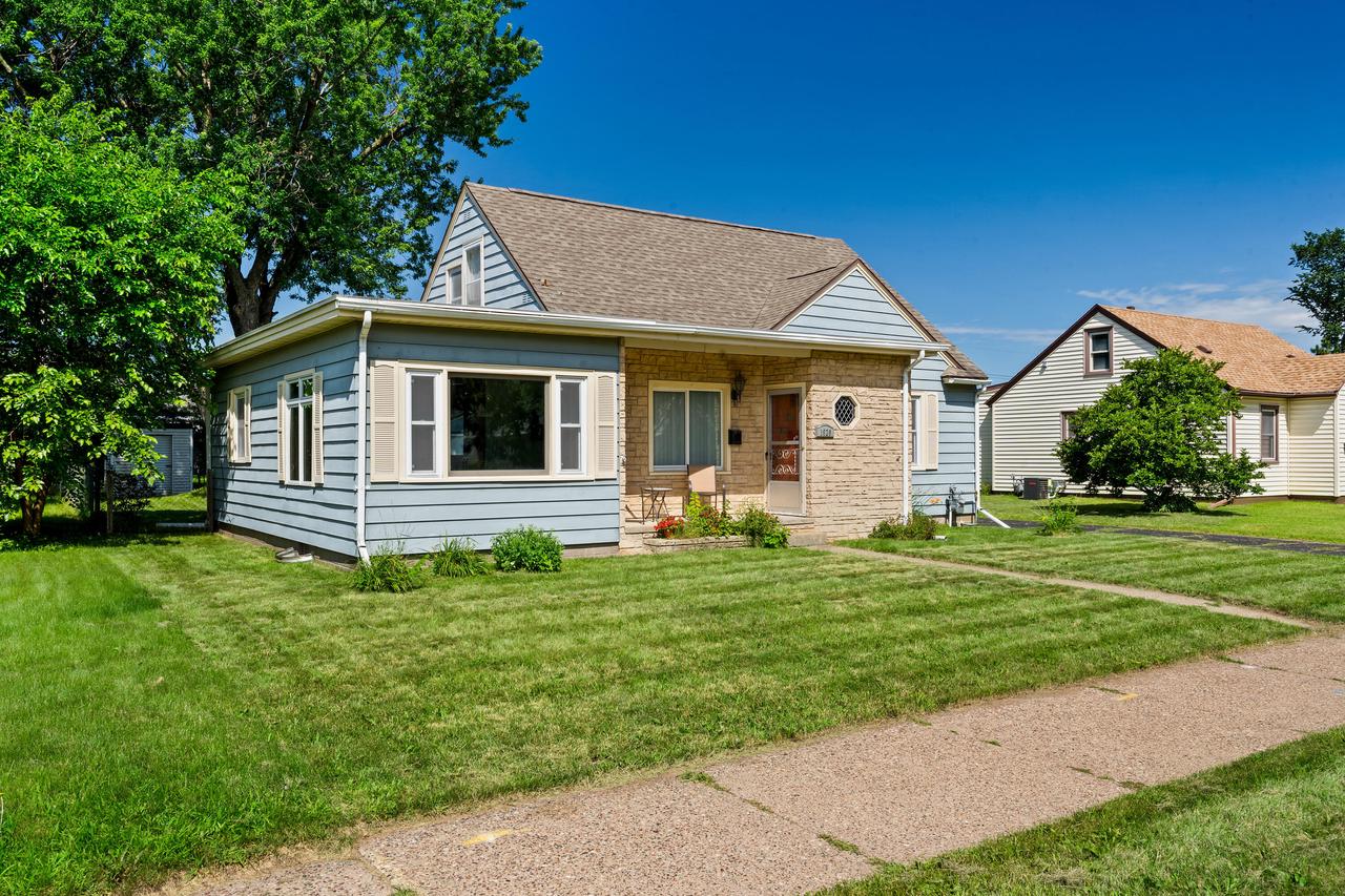 1920 Losey BOULEVARD SOUTH South