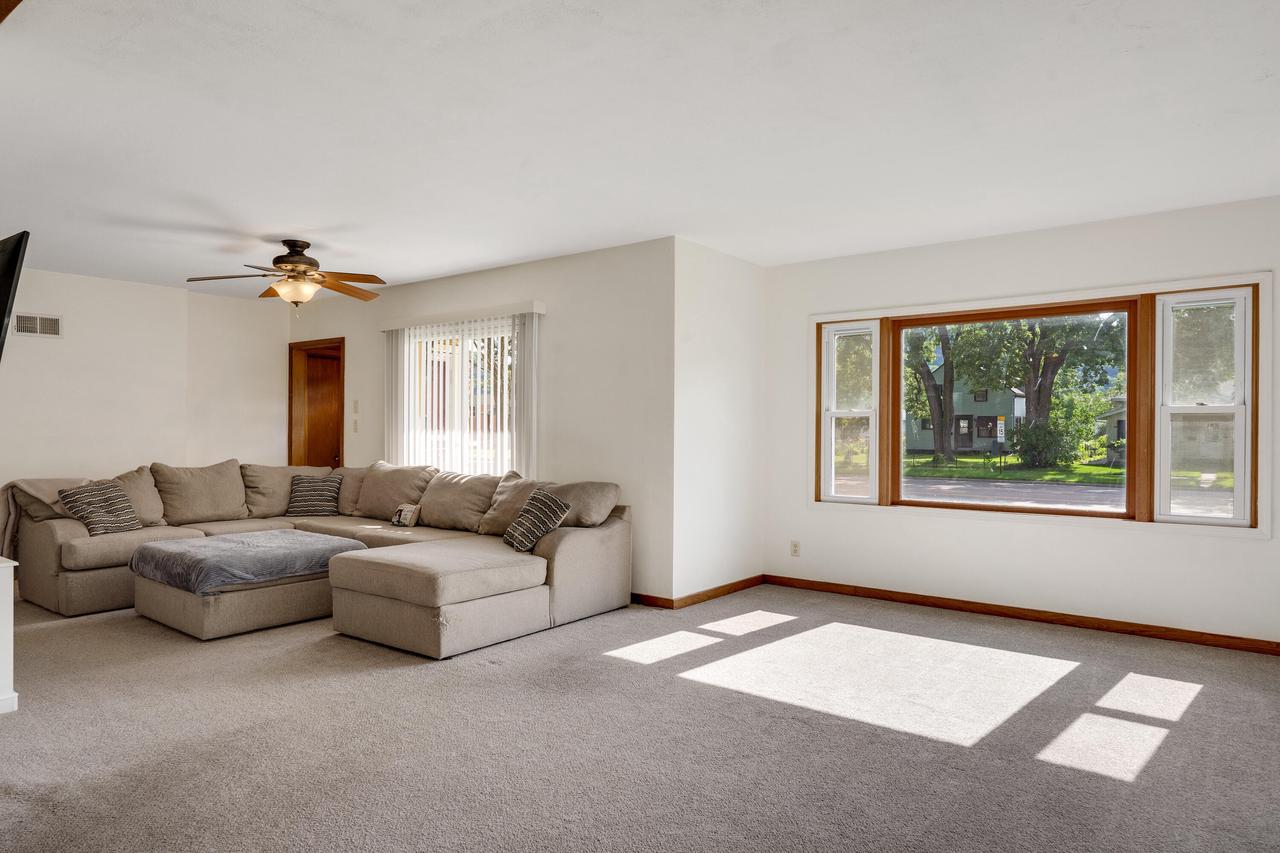 1920 Losey BOULEVARD SOUTH South
