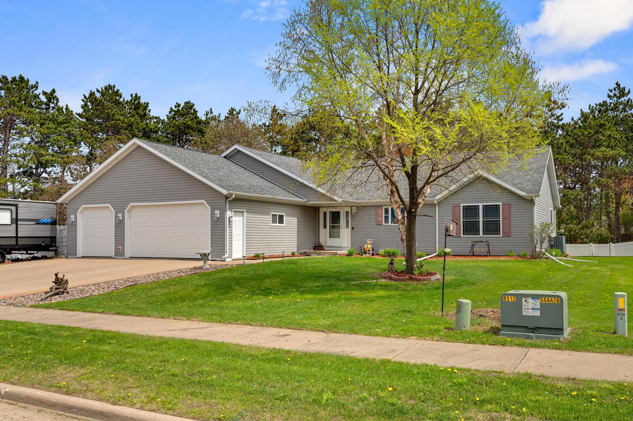 1061 Hanson PLACE SOUTH South
