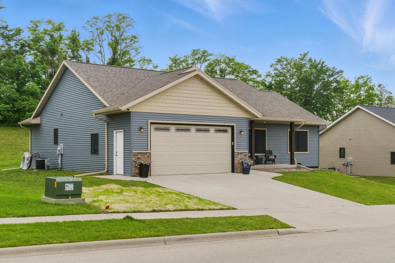 1510 Cherry LANE SOUTH South