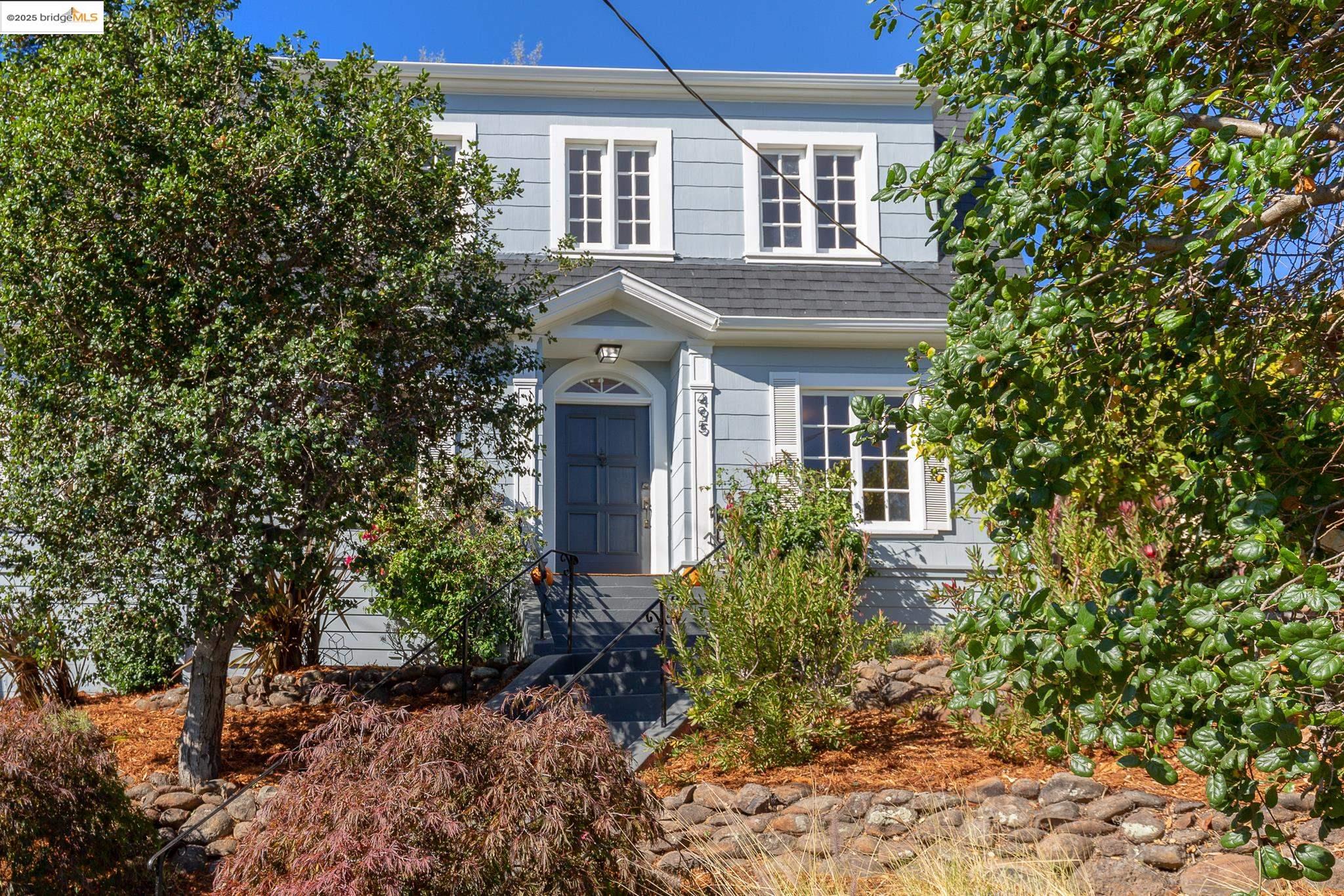 495 Jean St