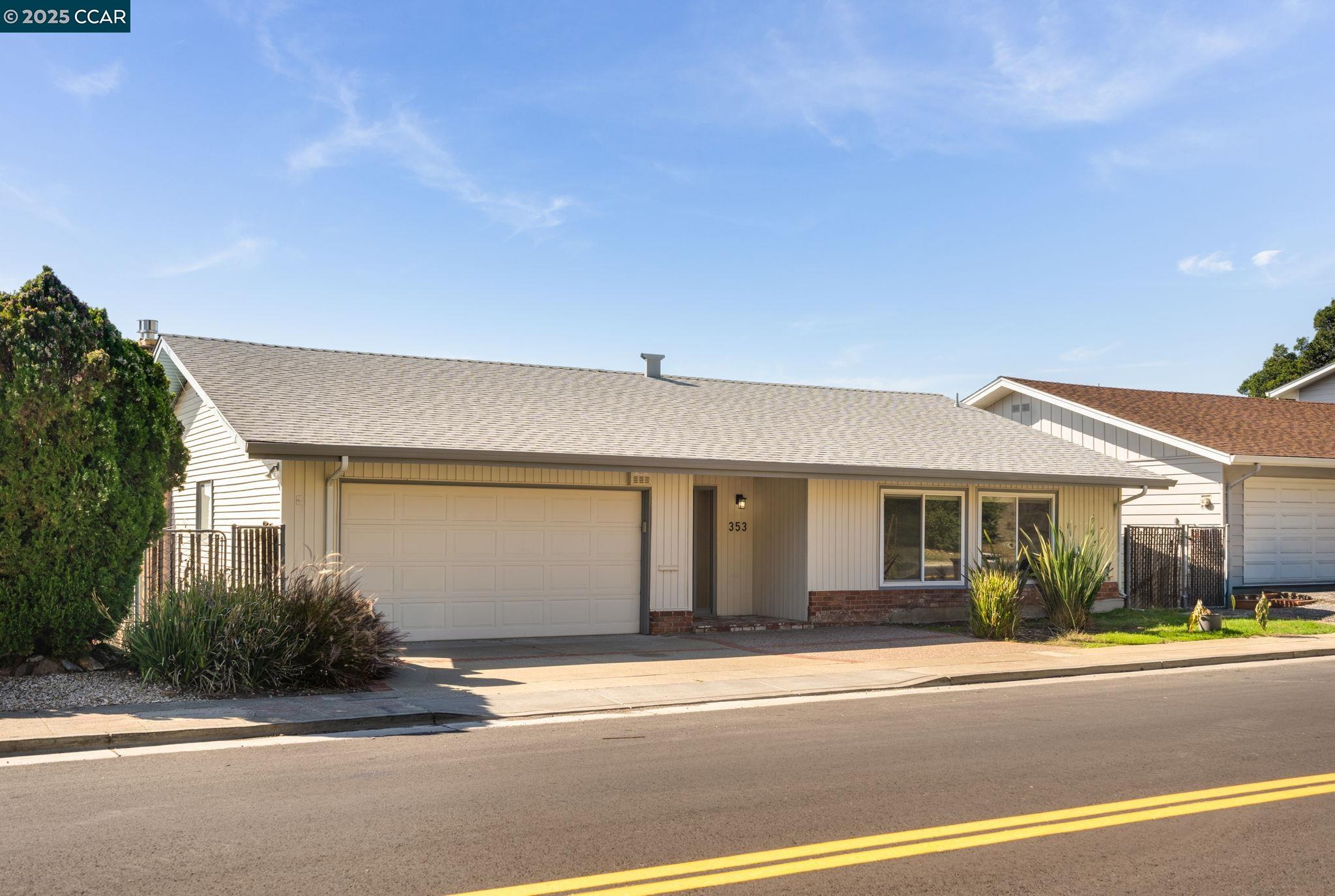 353 Crestmont Dr