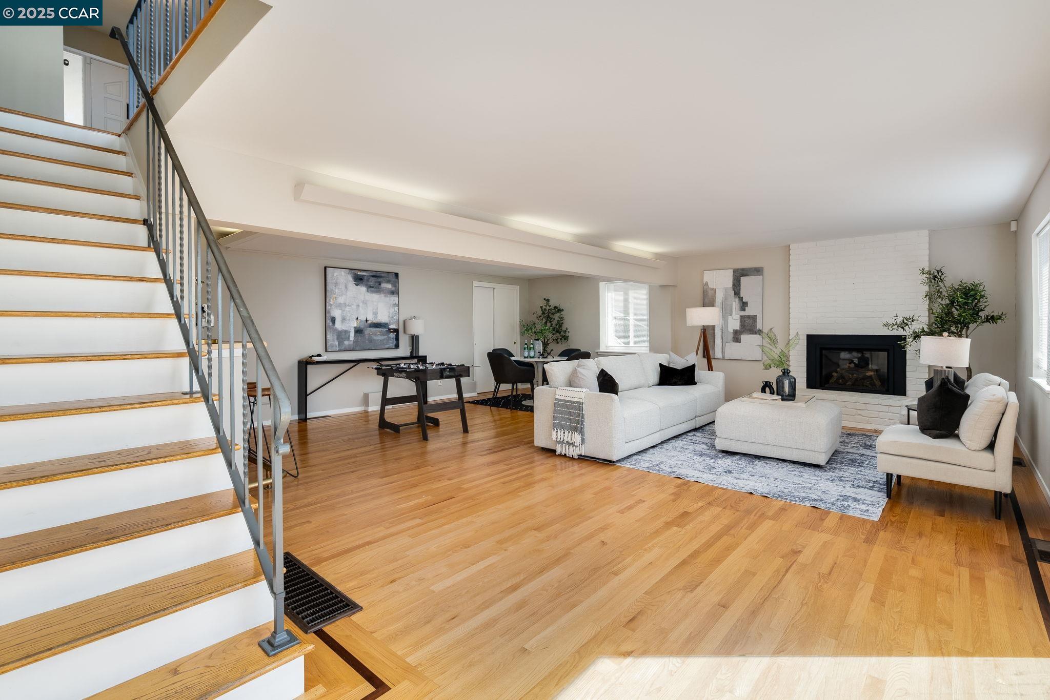 353 Crestmont Dr