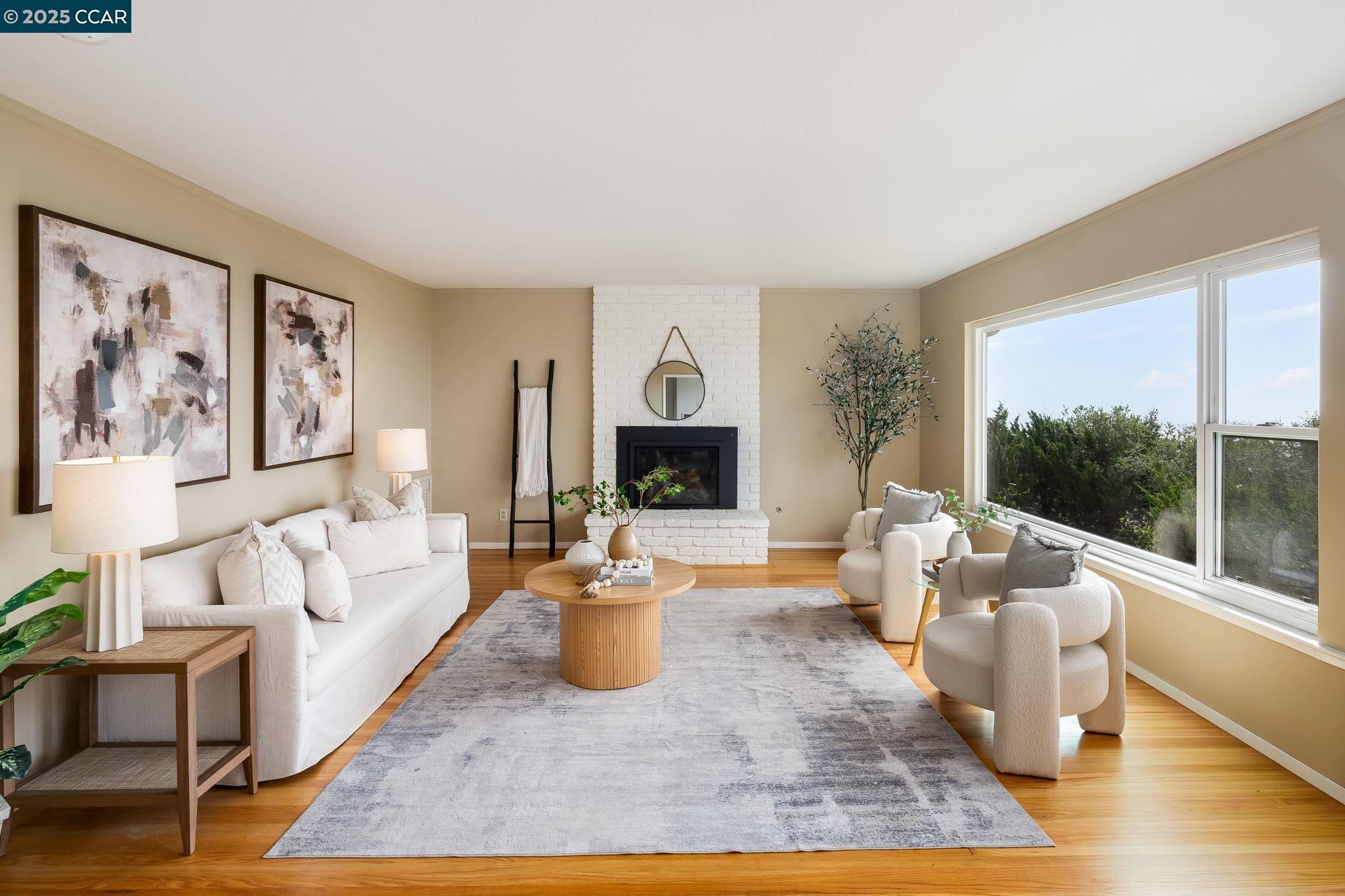 353 Crestmont Dr