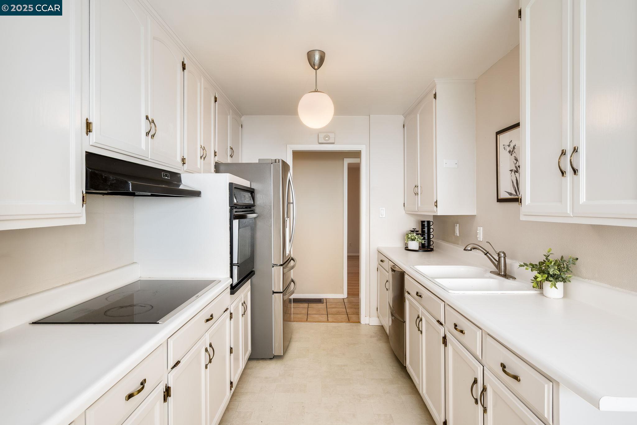 353 Crestmont Dr