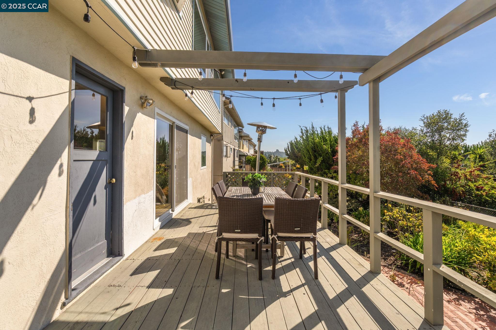 353 Crestmont Dr