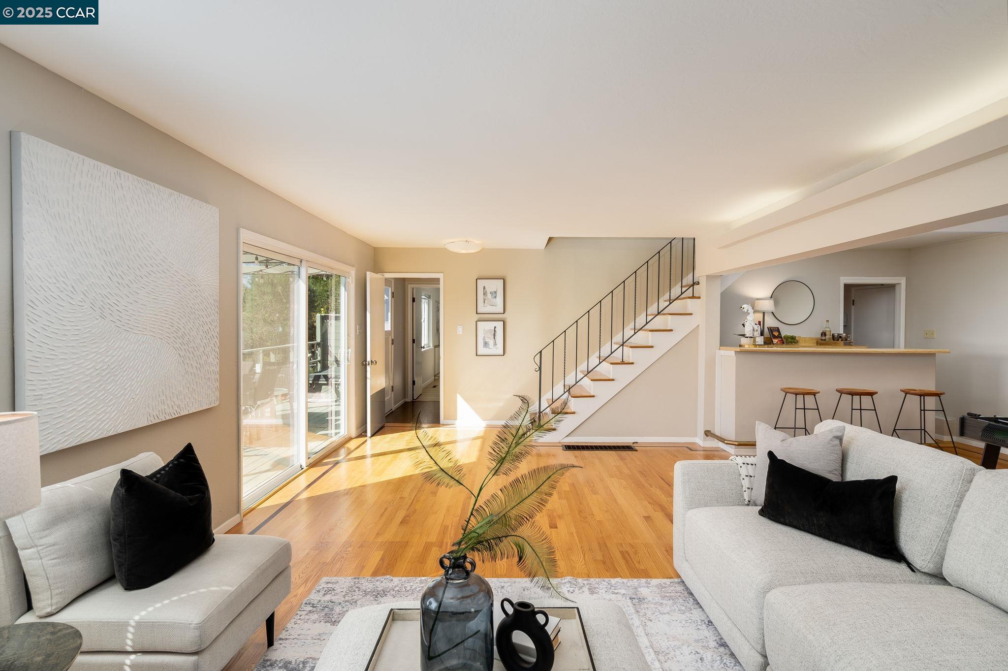 353 Crestmont Dr