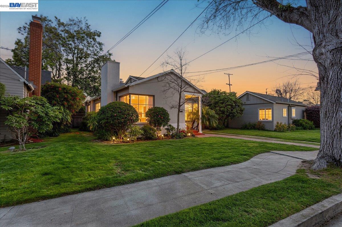 819 Superior Ave