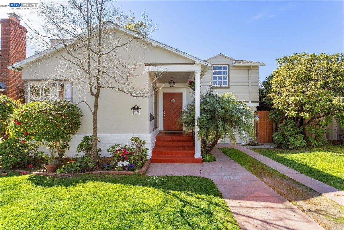 819 Superior Ave