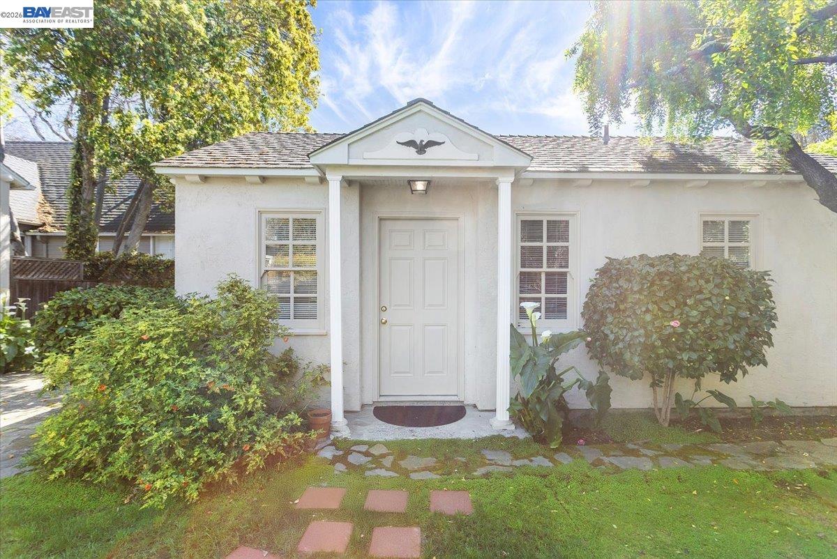819 Superior Ave