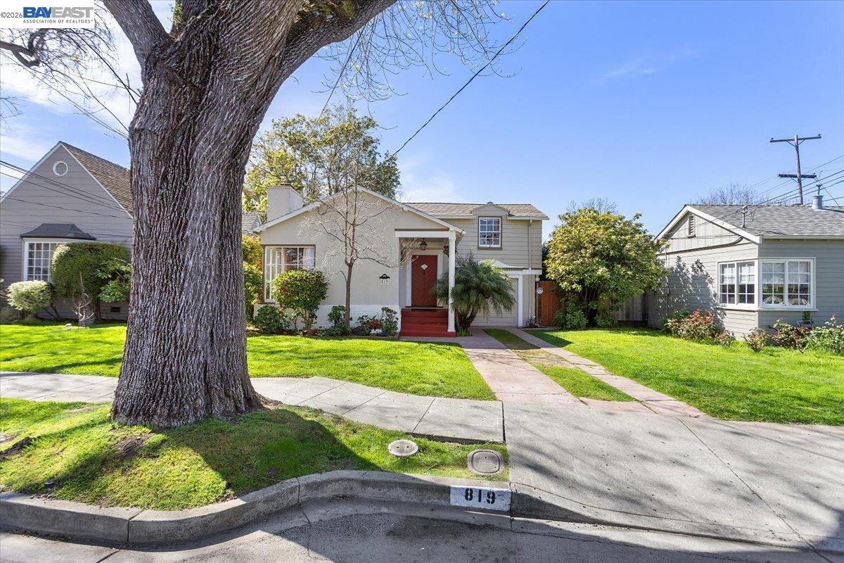 819 Superior Ave