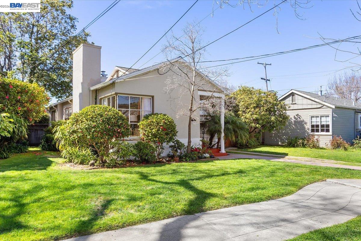 819 Superior Ave