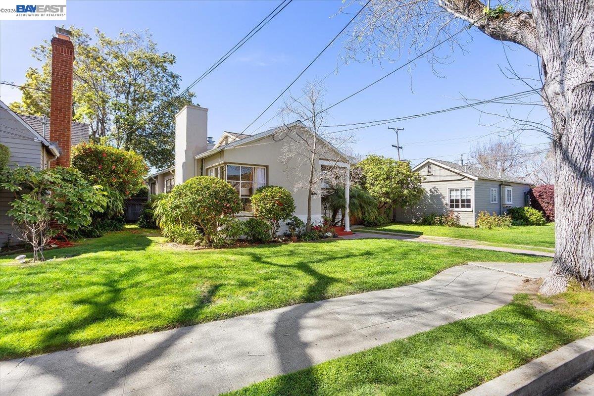 819 Superior Ave