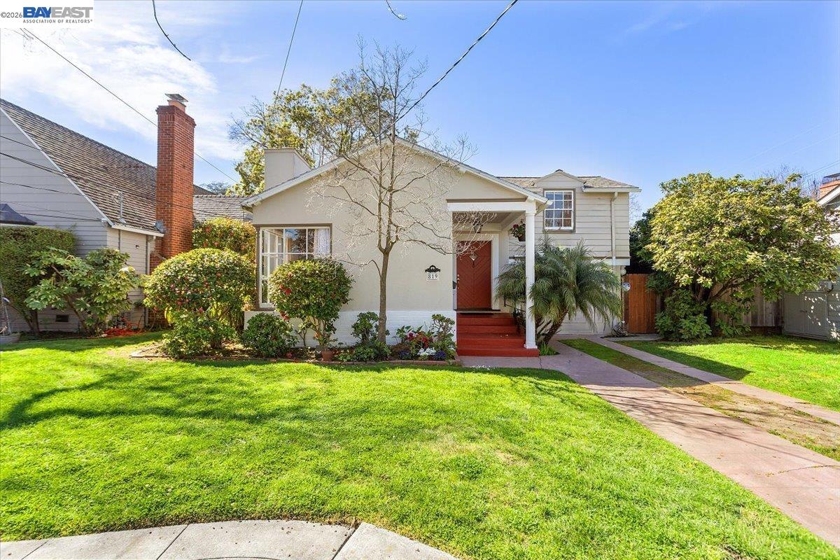 819 Superior Ave