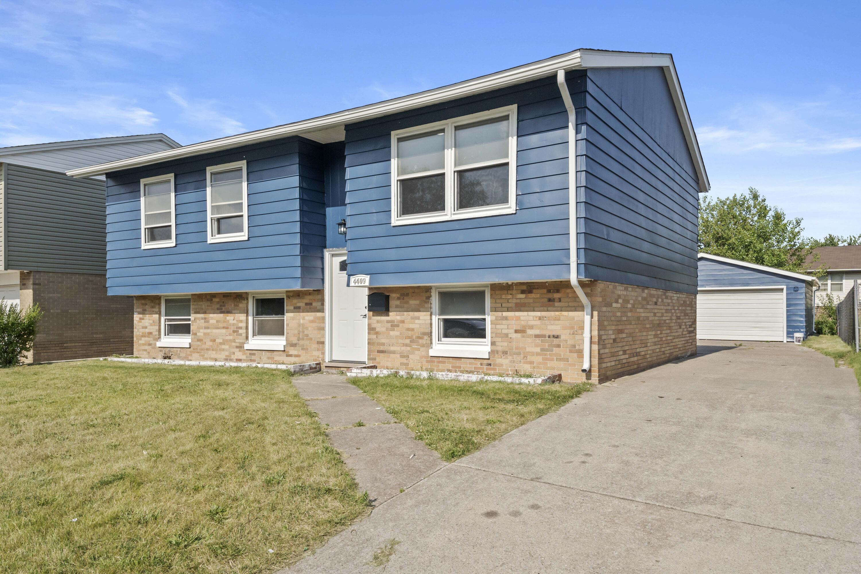 4409 Arbutus Lane