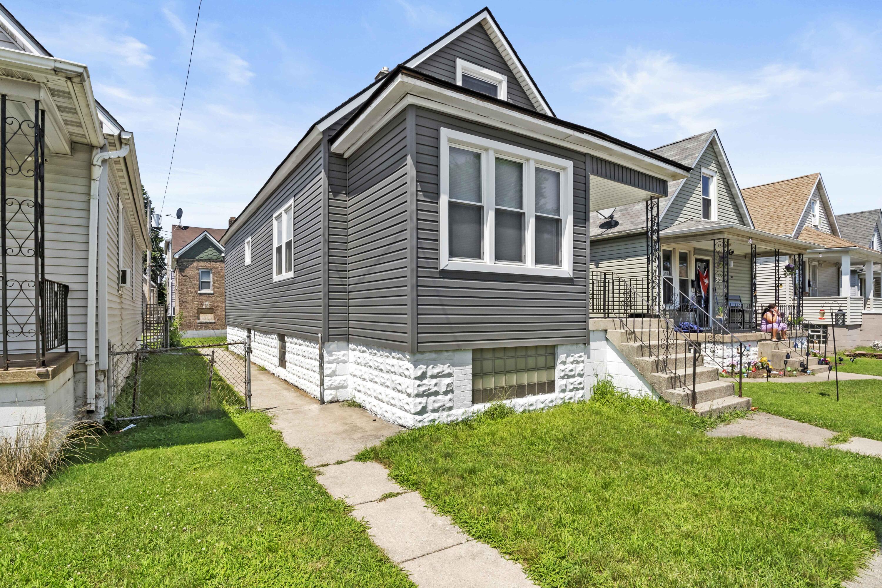 4018 Pulaski Street