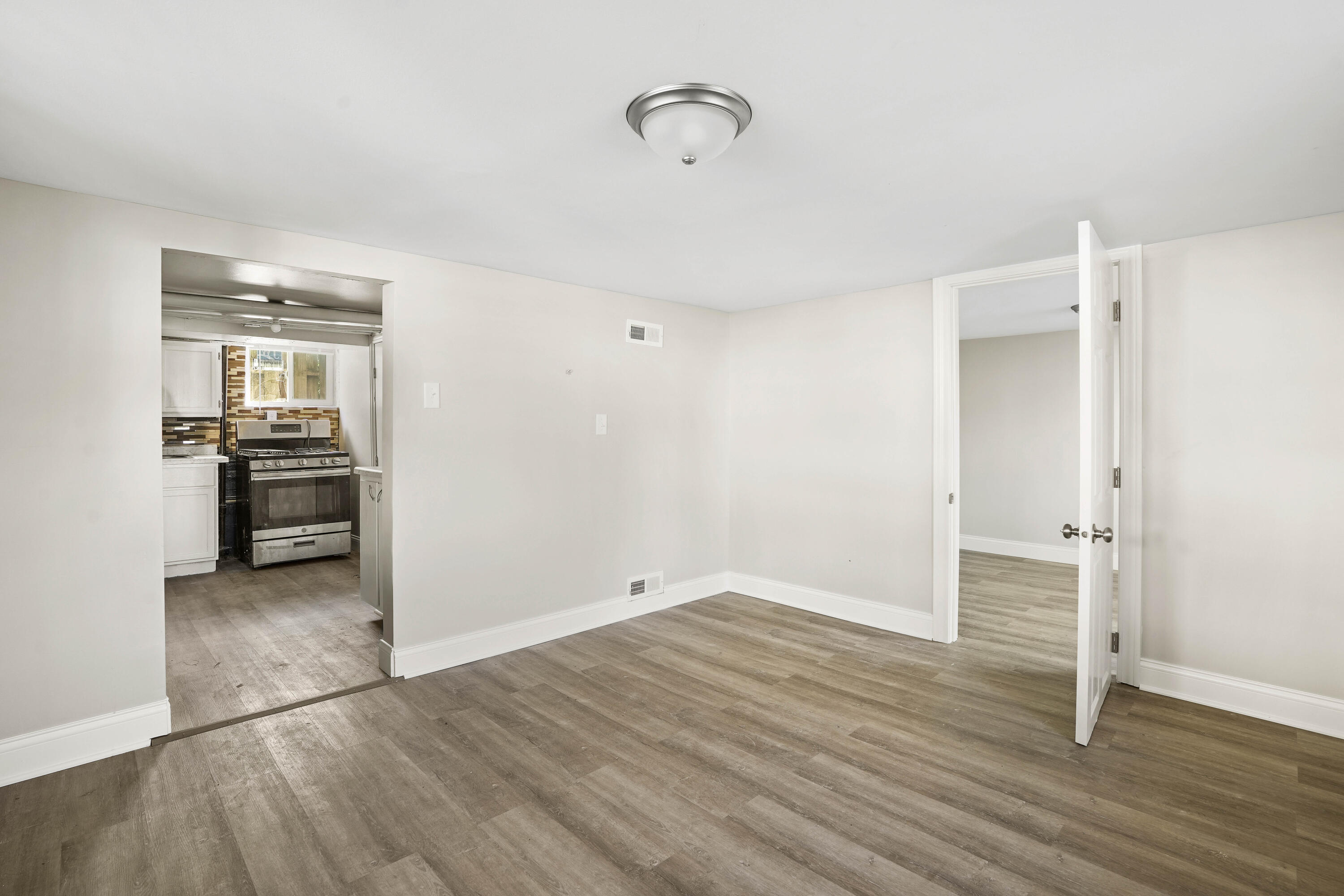 4018 Pulaski Street