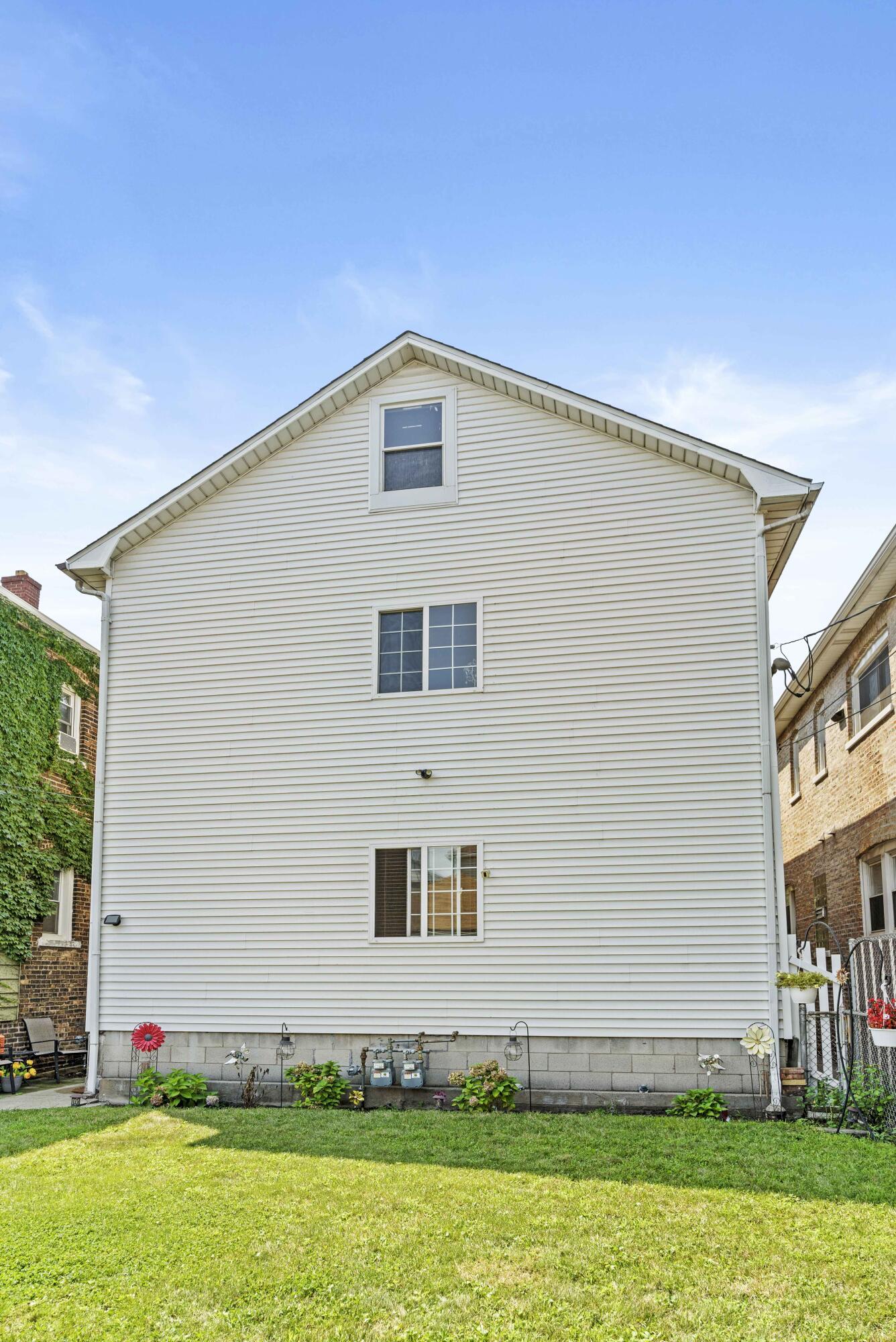 4025 Pulaski Street