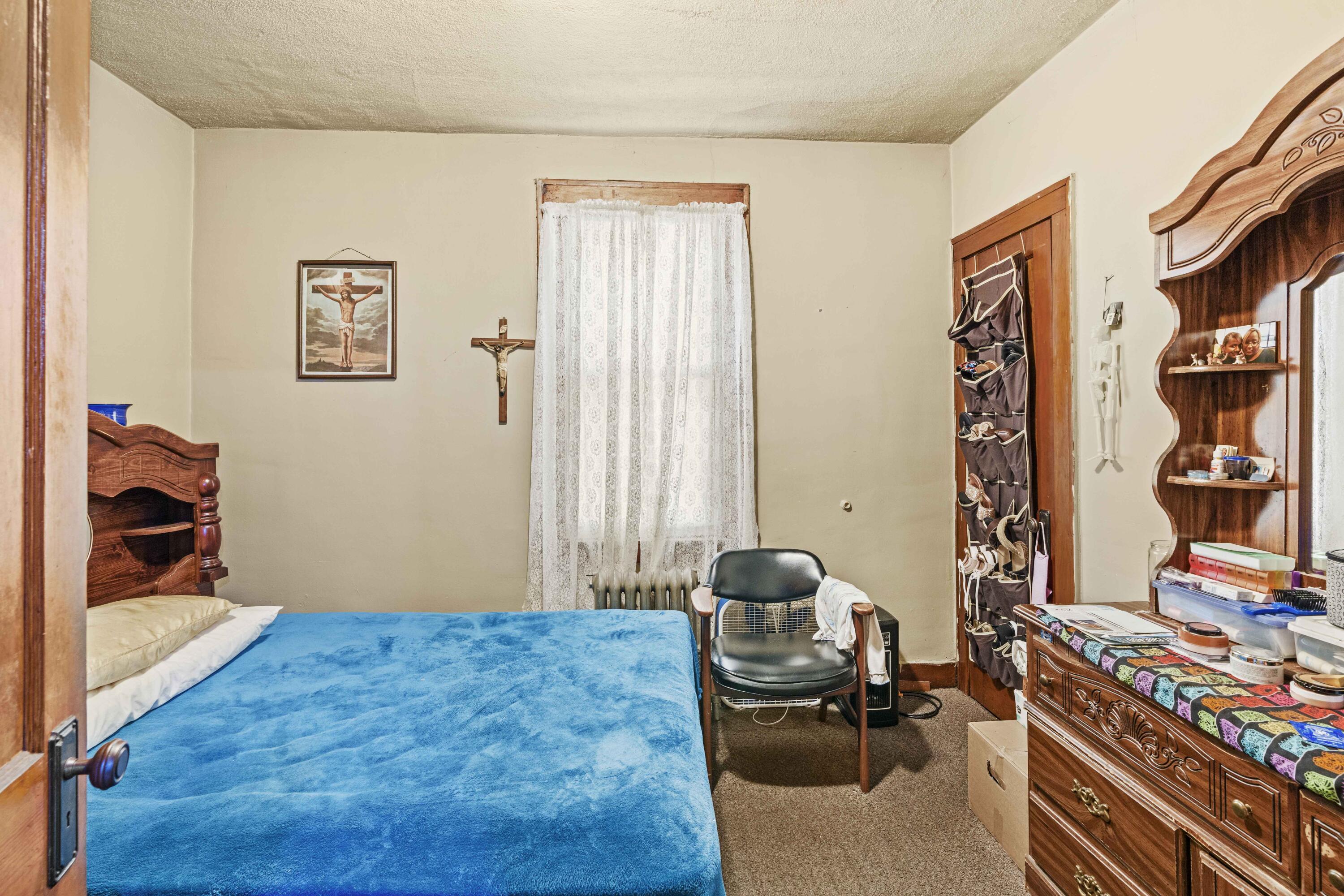 4025 Pulaski Street