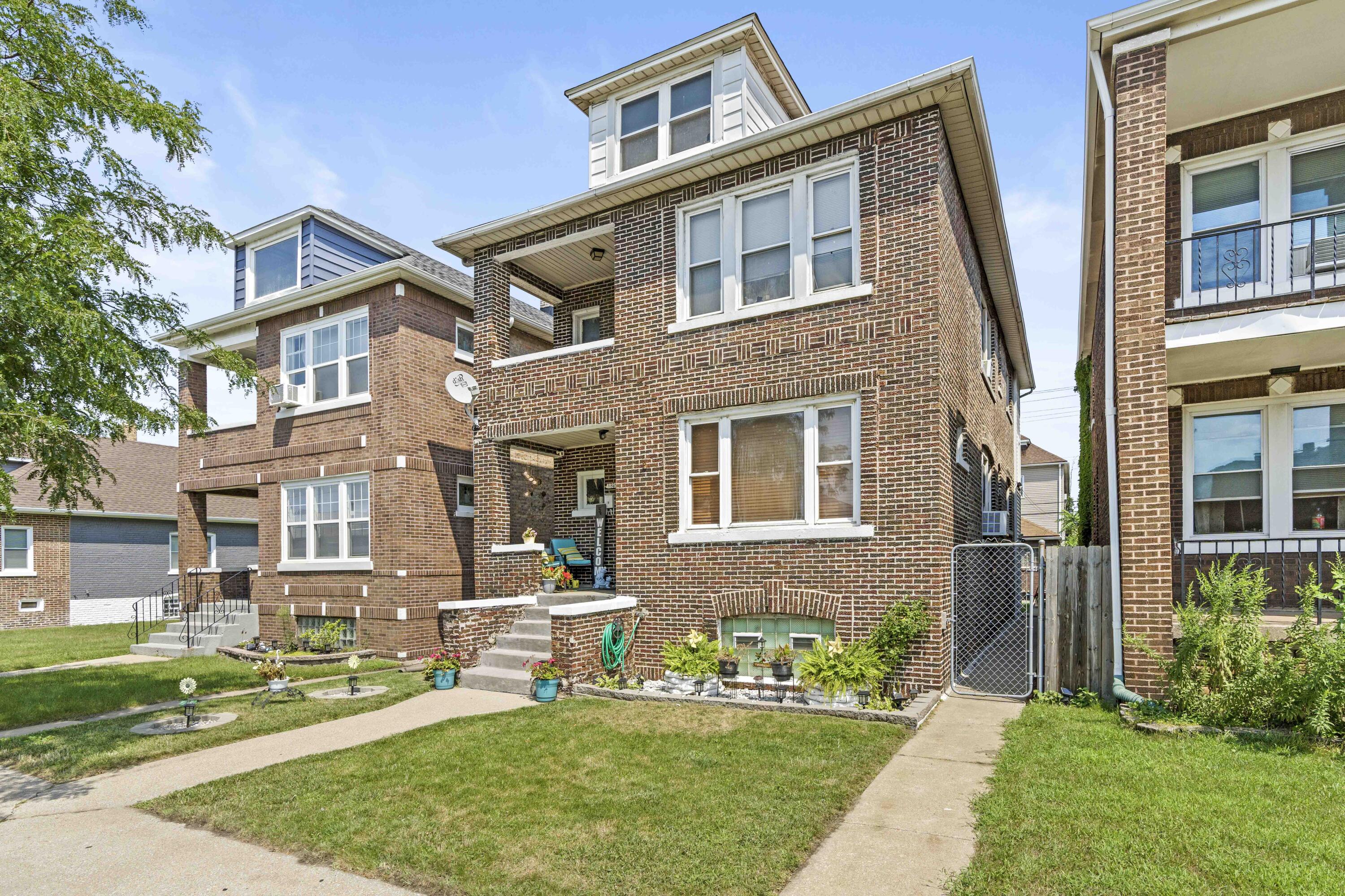 4025 Pulaski Street