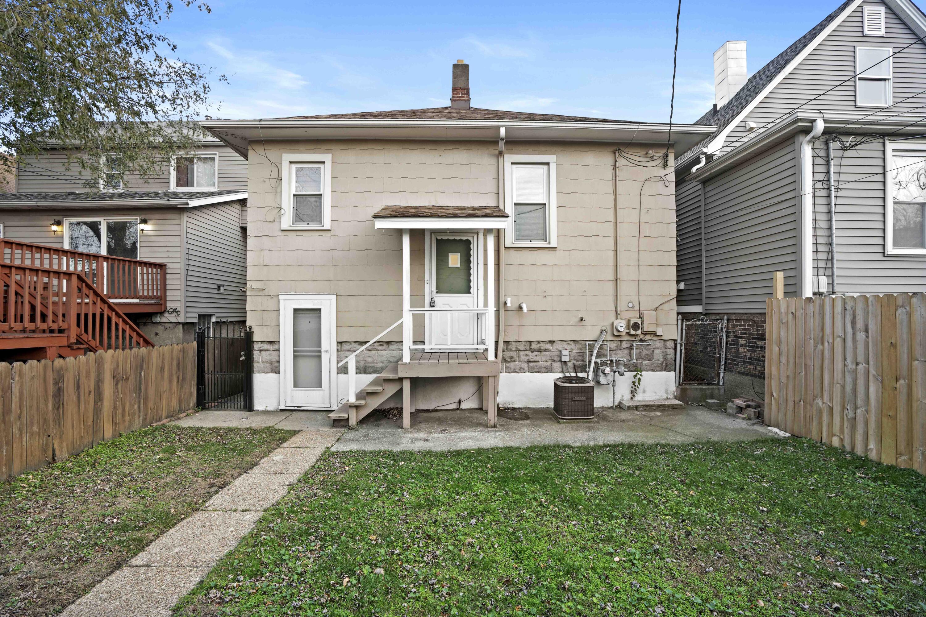 1011 Myrtle Avenue