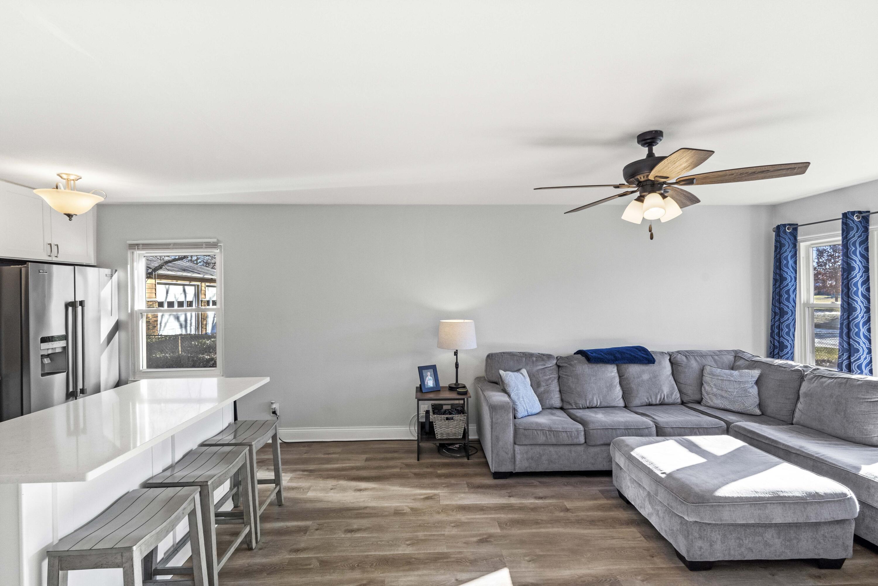 1805 E Glendale Boulevard