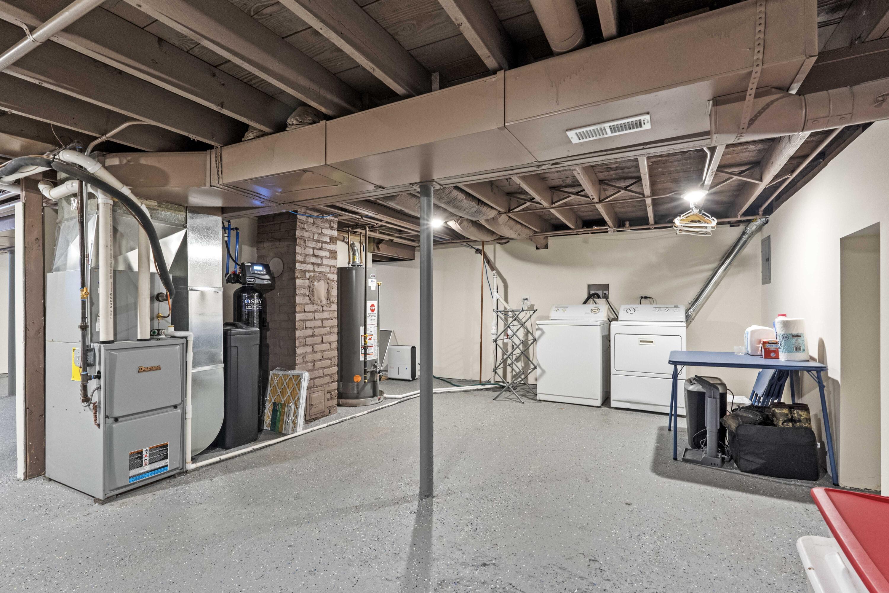 1805 E Glendale Boulevard