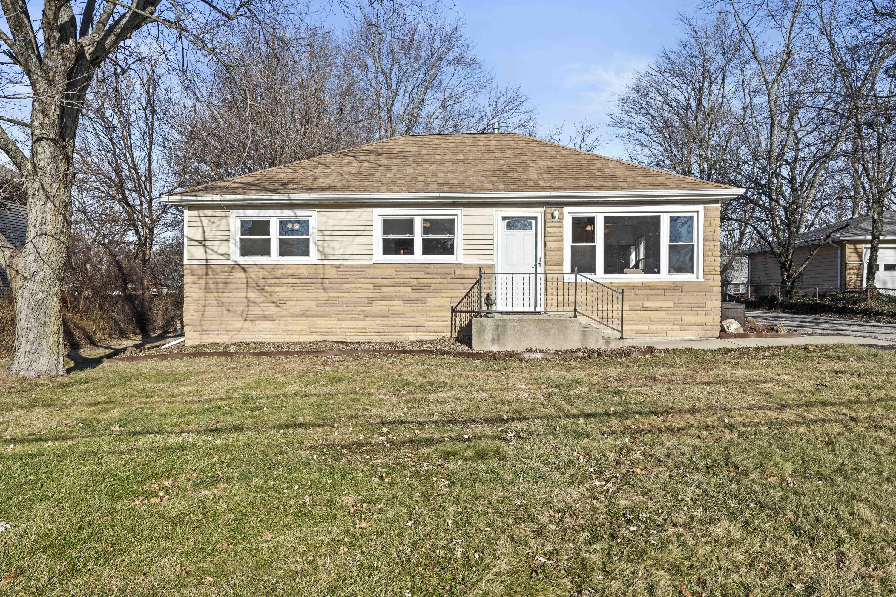 1805 E Glendale Boulevard