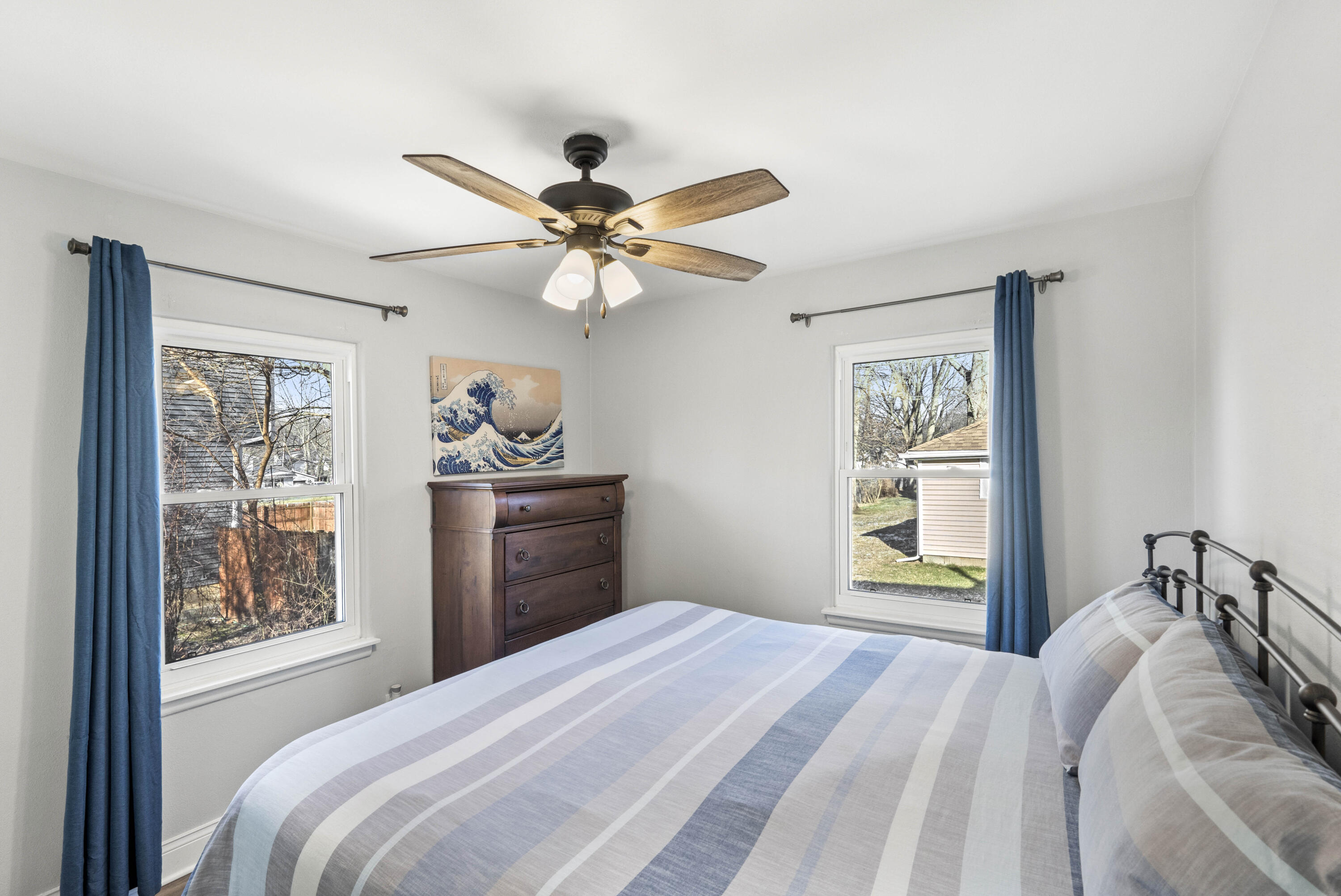 1805 E Glendale Boulevard