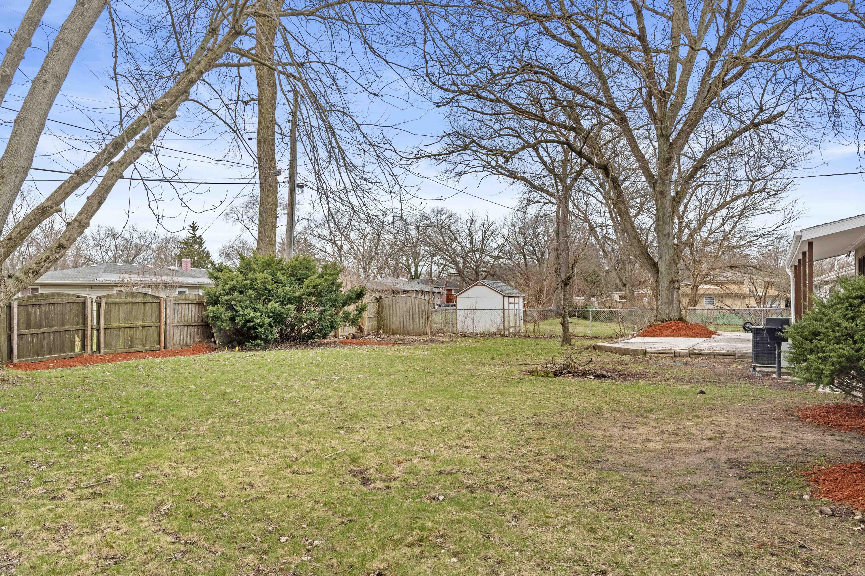 2045 W 50th Place