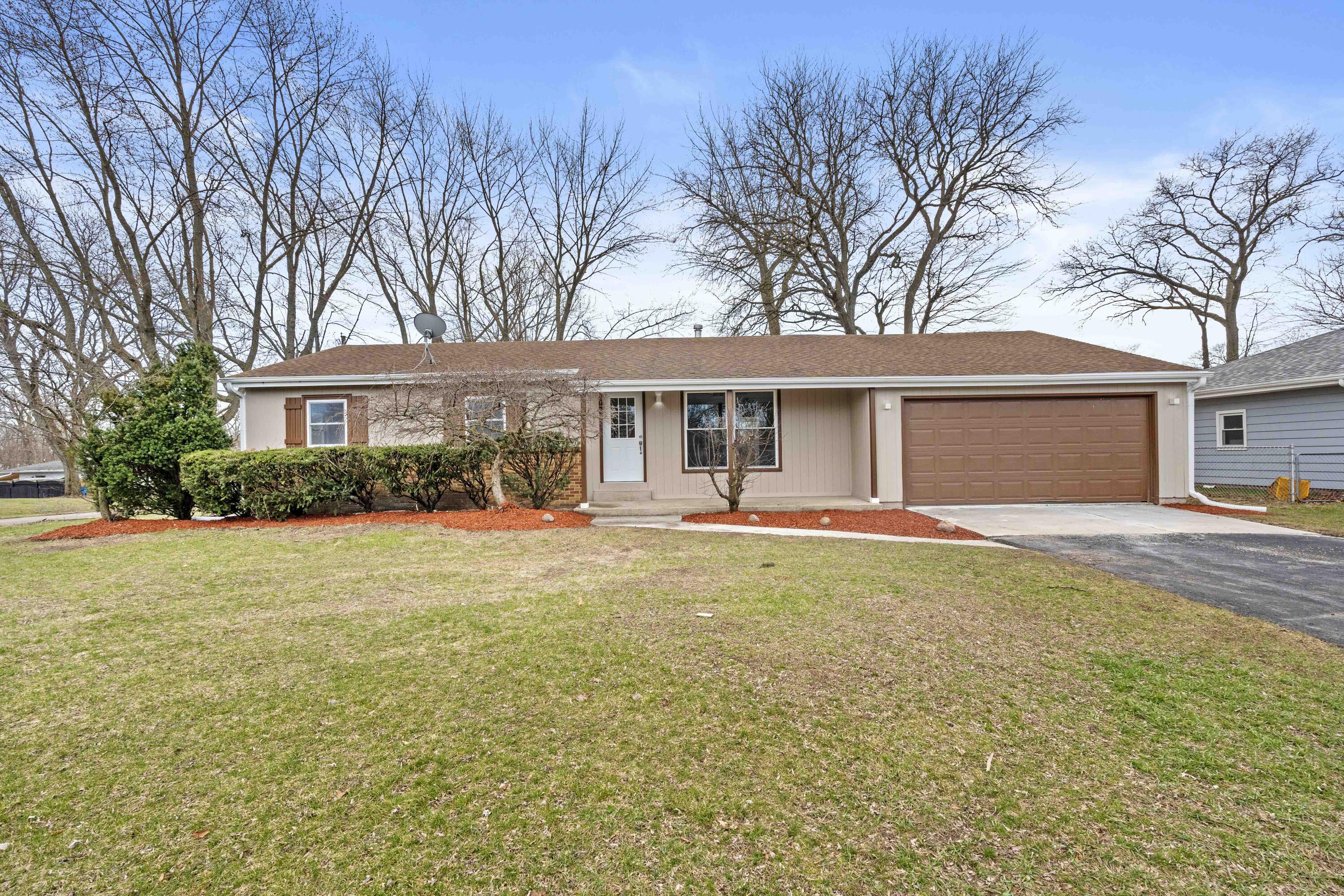 2045 W 50th Place